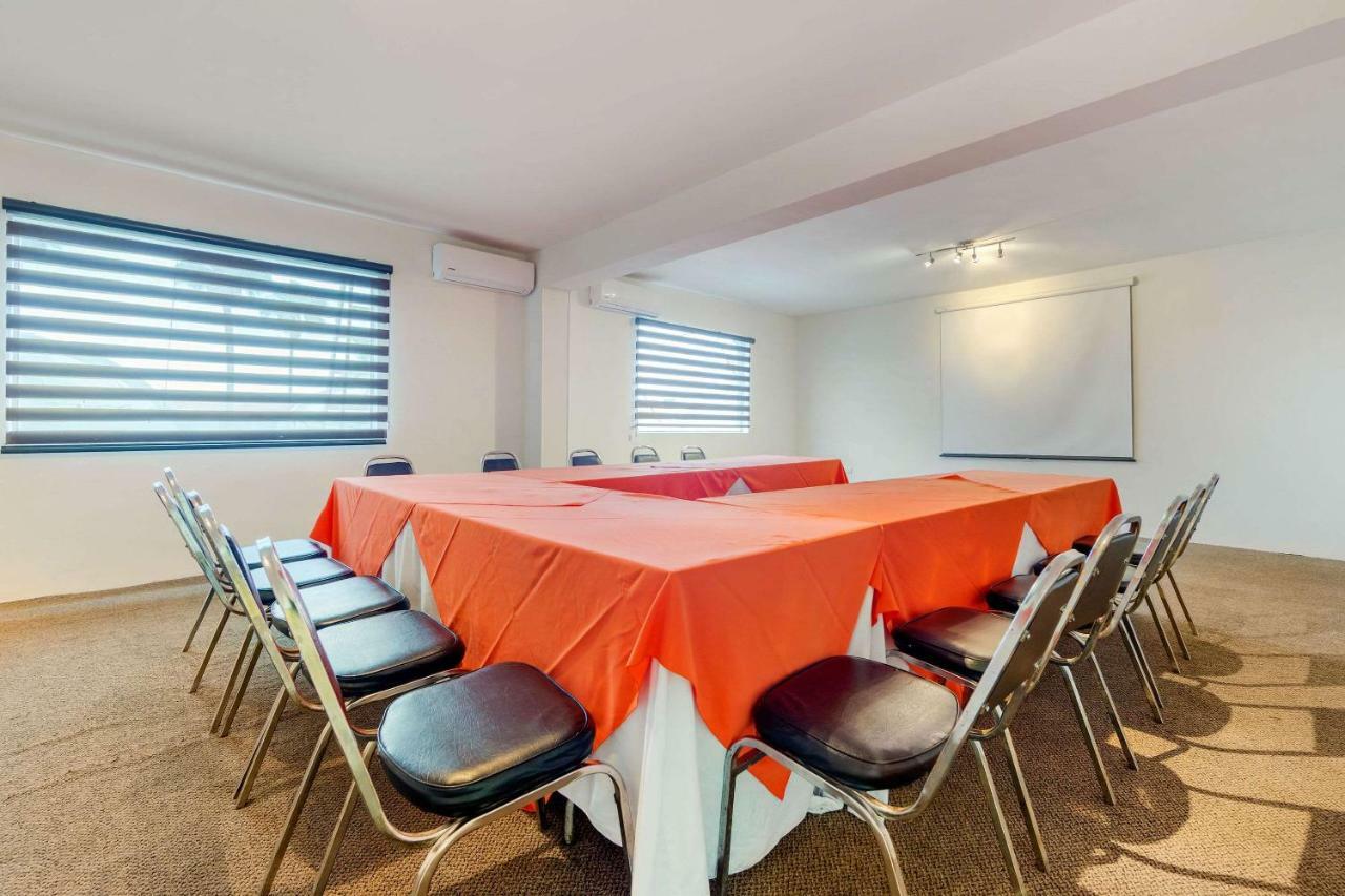 Quality Inn Piedras Negras Extérieur photo